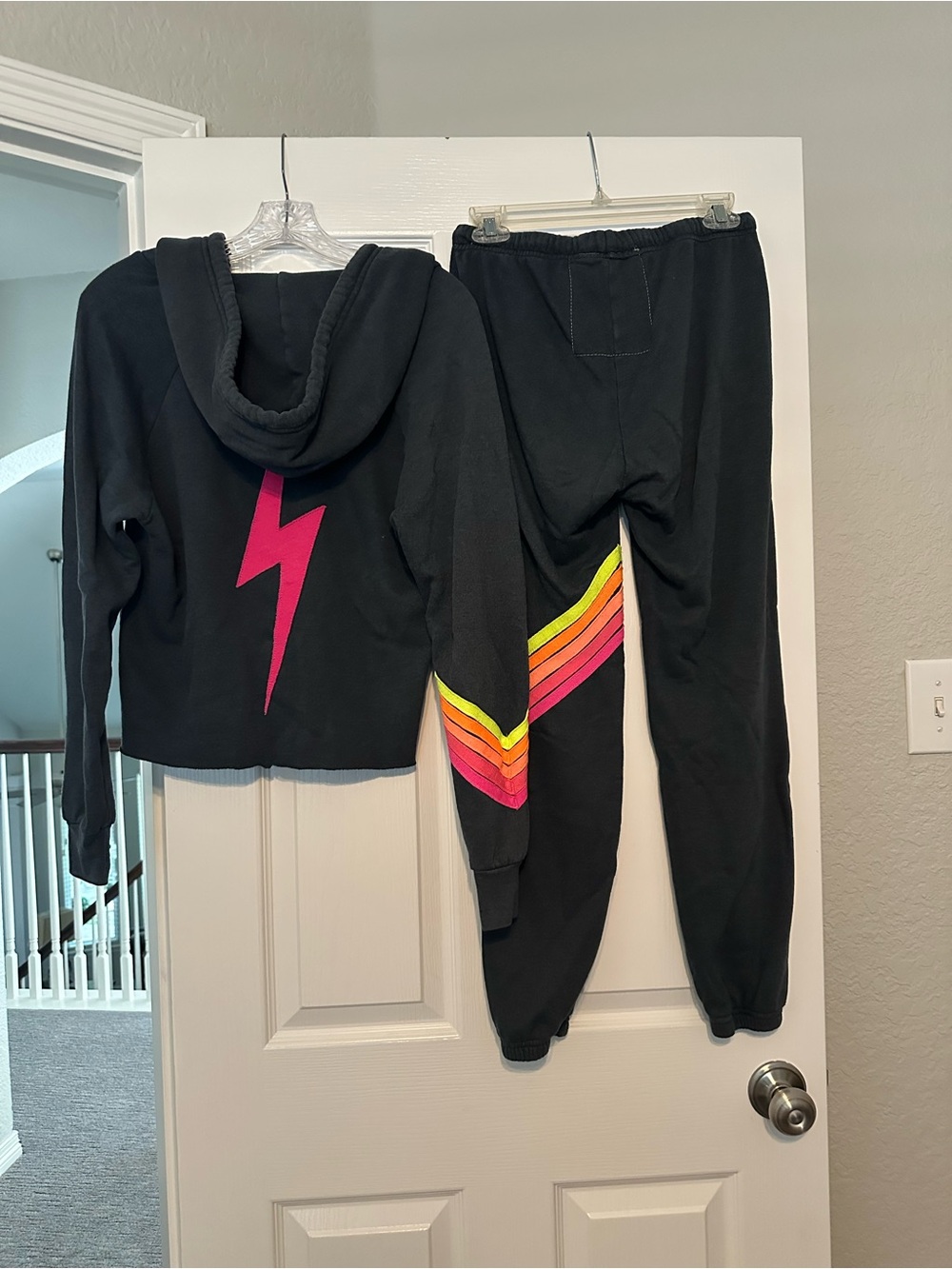 Aviator Nation Dark Gray Bolt Cropped Hoodie & Joggers Size Medium - Picture 2 of 7